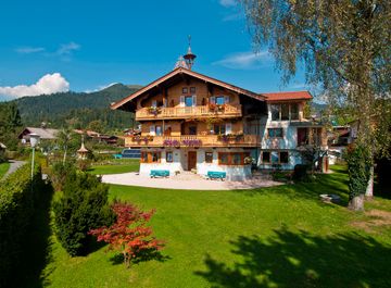 Landhaushotel Alpengruß im Sommer